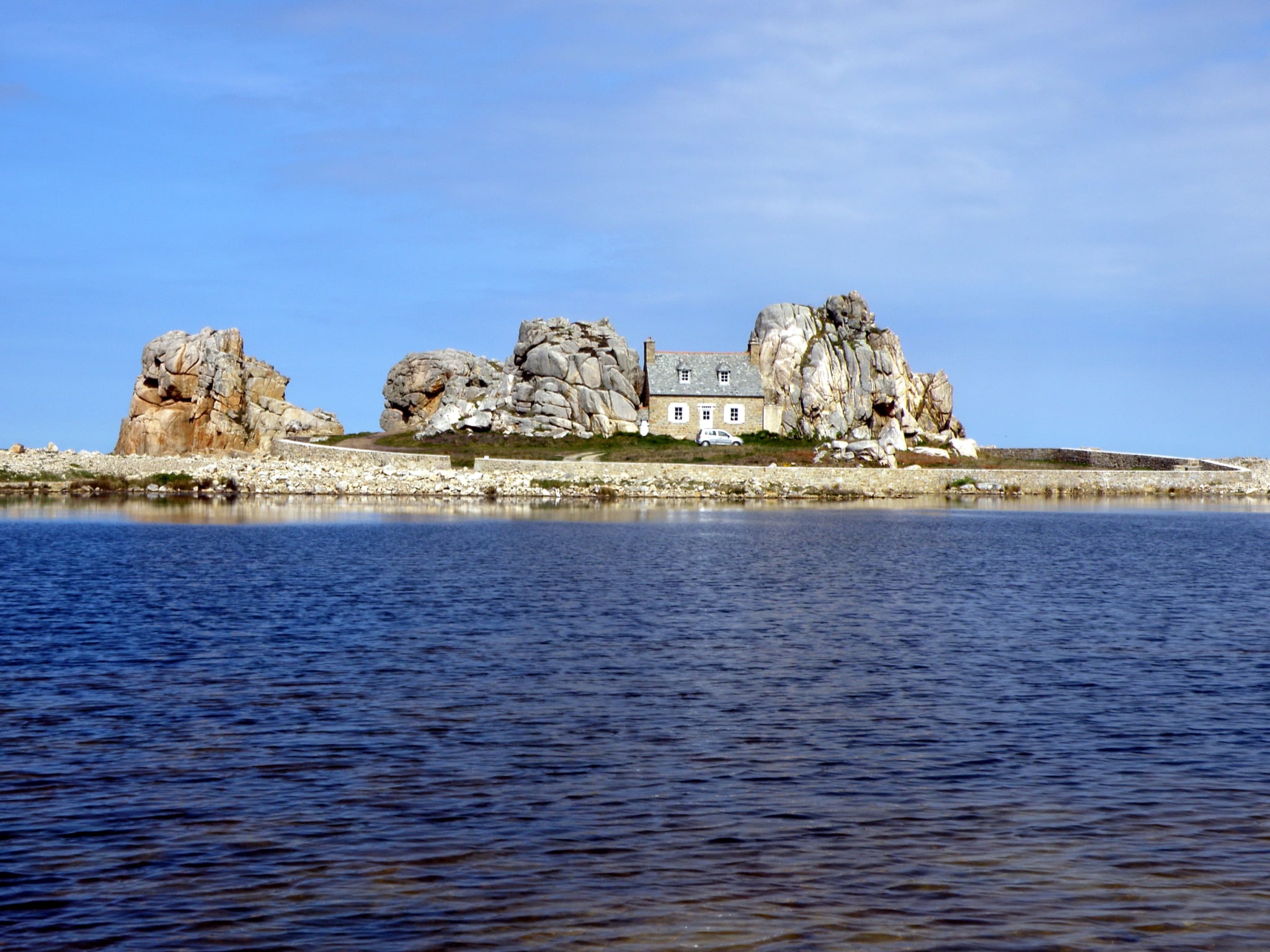 Maison entre les rochers - Castel Meur - Bretagne