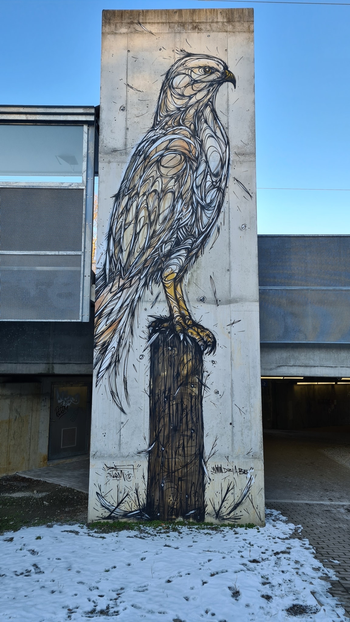 oiseau stylisé, oeuvre de Dzia gare de Hoeilaart