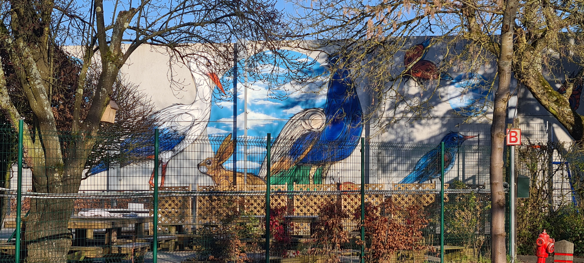 Fresque oiseaux Dzia mur Wezembeek
